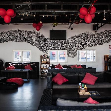 Top Banana Guesthouse & Rooftop Bar Phnom-Penh Buitenkant foto