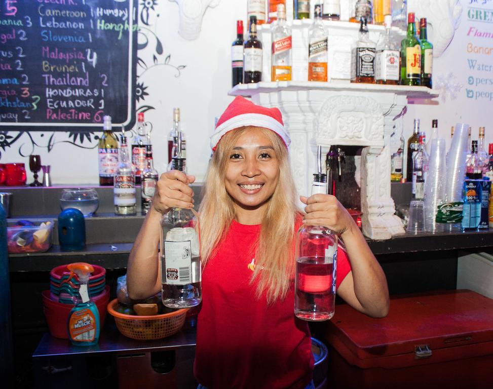 Top Banana Guesthouse & Rooftop Bar Phnom-Penh Buitenkant foto
