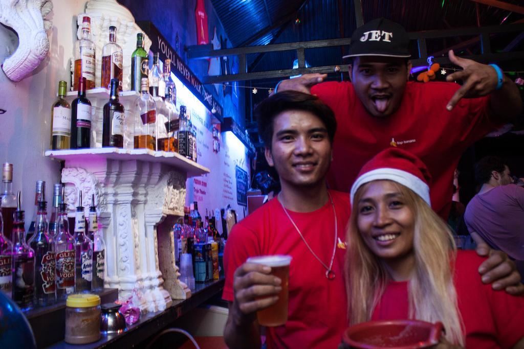 Top Banana Guesthouse & Rooftop Bar Phnom-Penh Buitenkant foto