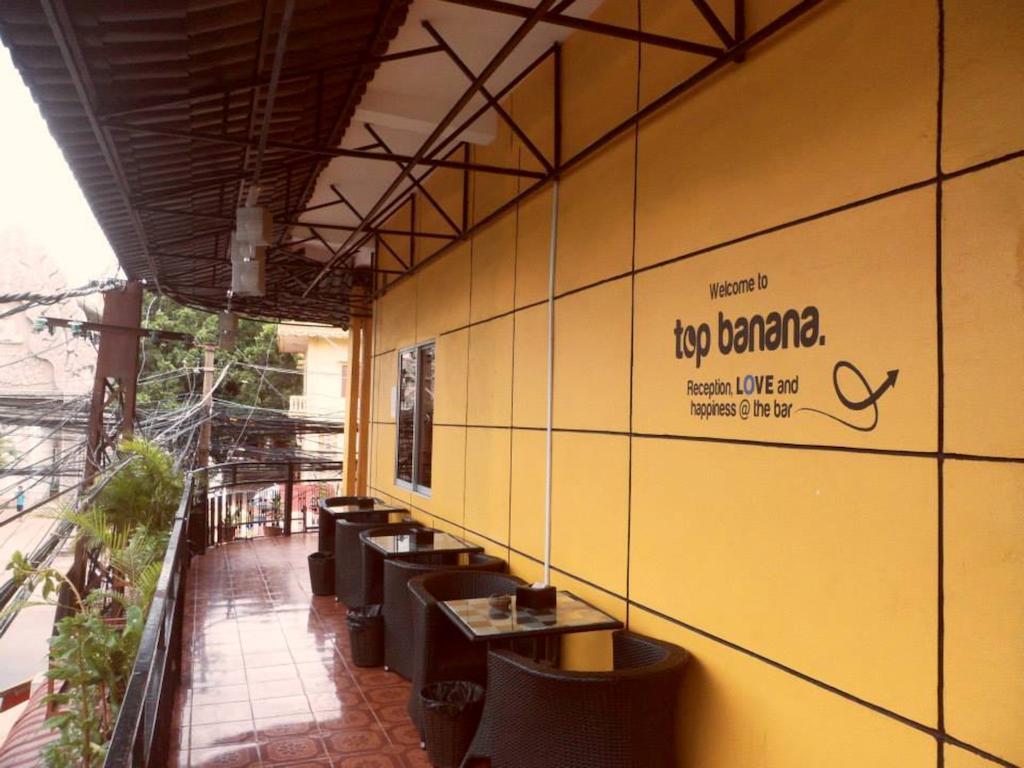 Top Banana Guesthouse & Rooftop Bar Phnom-Penh Buitenkant foto